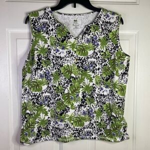 Palm Harbour short sleeve‎ pattern top.  Green leafs
